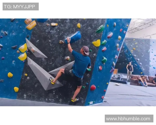 重庆攀岩队意识争议引发热议攀岩运动未来发展亟需关注 重庆攀岩队意识争议引发热议攀岩运动未来发展亟需关注